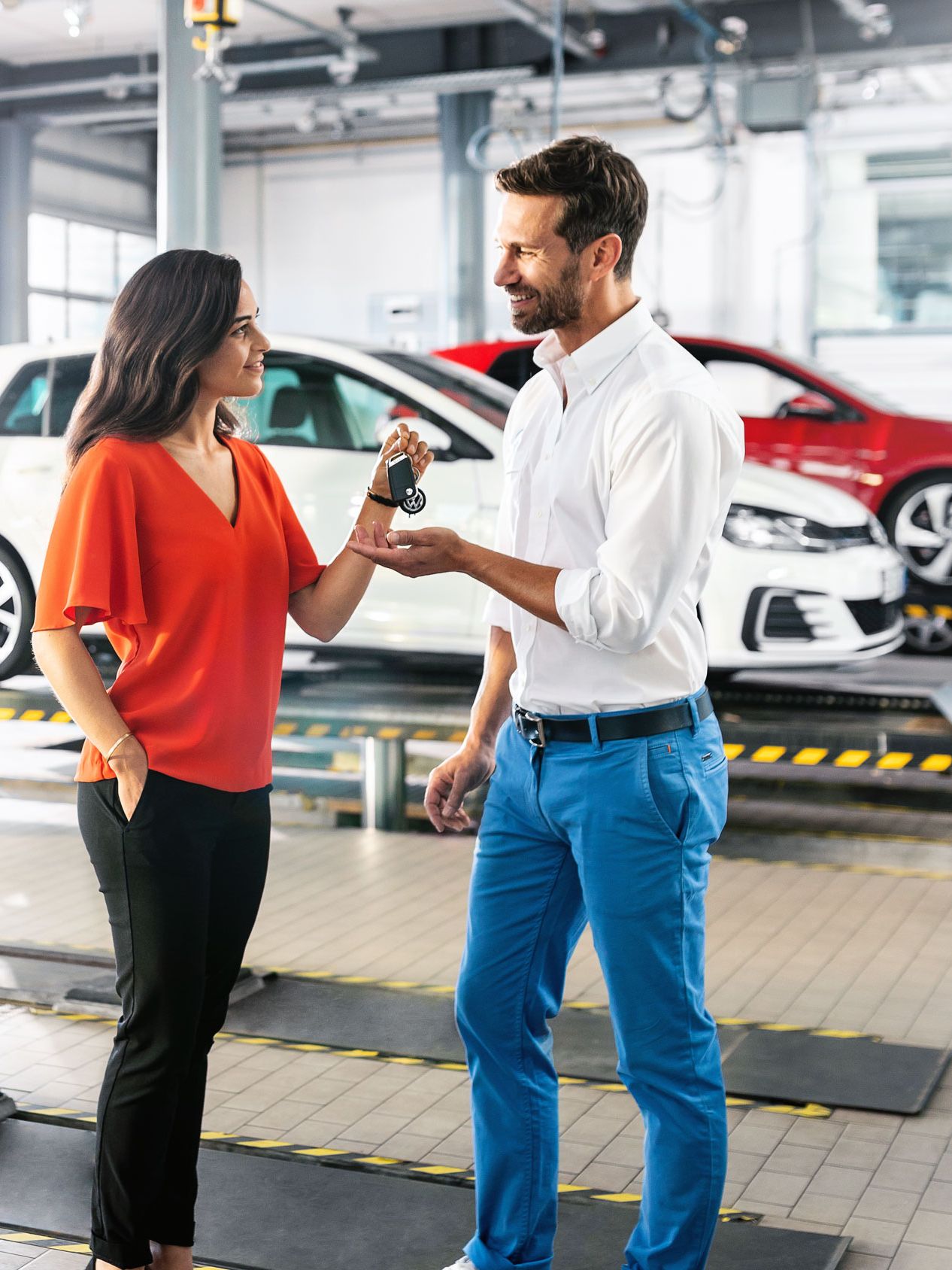 vw service frau glücklich